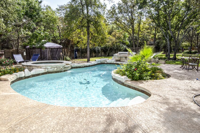 Freeform Pools: Design Ideas, Pros/Cons & More - Pool Research